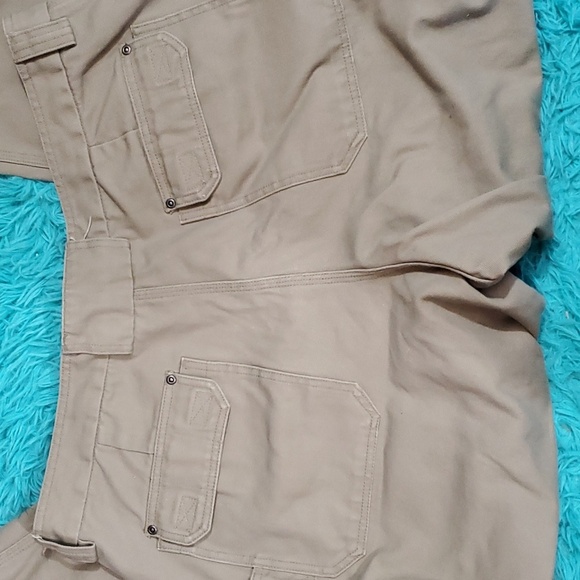 DULUTH Fire Hose Cargo Pants - Picture 4 of 6